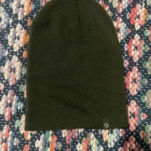 Mountain Hardwear Dark Green Beanie